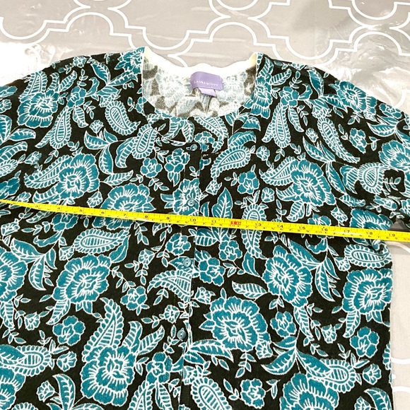 NWT Laura Scott Women's Blue-Green/Black Flowers Print Missy 2Fer Sweater Size M - Picture 3 of 6